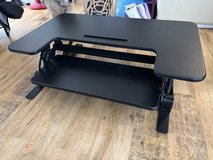 VIVO height-adjustable sit-to-stand desk riser (desktop converter) in Okinawa, Japan