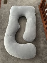 Pregnancy Pillow in Yorkville, Illinois