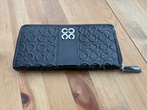 Coach Julia Patent Leather Zip-Around Wallet – Embossed Signature in Camp Lejeune, North Carolina