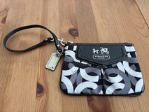 Coach Madison Op Art Small Wristlet – Black, Gray & White in Camp Lejeune, North Carolina