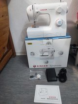 Sewing machine Singer New in Wiesbaden, GE