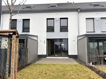 Wiesbaden Erbenheim townhouse for rent 4 br 2.5 bath built-in kitchen underground parking in Wiesbaden, GE