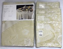 New! Le Jacquard Francais 83" Round Tablecloth & 4 Napkins - Fits 6ft table - NOS Set in Orland Park, Illinois