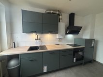 Light-filled 4-room apartment with balcony! Ideal for US Army: Close to Clay Kaserne and Hainerberg in Wiesbaden, GE