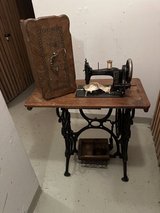 Antike Sewing Maschine in Stuttgart, GE