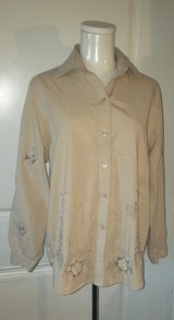 Clay Moda Italiana Beige Embroidered Long Sleeve Blouse/Top (L) in Sacramento, California