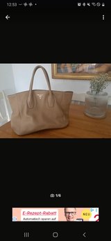 Prada Leather Handbag –  Older Model in Stuttgart, GE