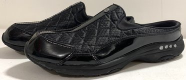 Size 10M Easy Spirit black patent leather & fabric Sneaker Clogs / Mules in Naperville, Illinois