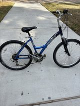 Diamondback Hybrid Comfort Bike in Kingwood, Texas