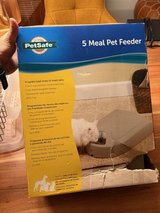 Cat Feeder (5 meal) in Stuttgart, GE
