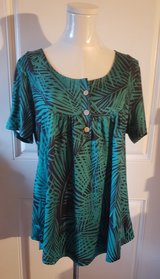 Green Short Sleeve Blouse/Top (Size L) in Sacramento, California