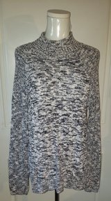 Croft & Barrow Grey & White Long Sleeve Sweater (Size XL) in Sacramento, California