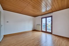 Bright 2.5-room apartment with 2 balconies! Quiet location in Kostheim - only 8 min to Clay Kaserne in Wiesbaden, GE