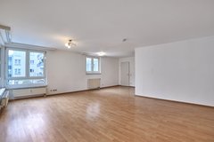 SPACIOUS CITY APARTMENT WITH A UNIQUELAYOUT! Centrally located in Rüsselsheim, bright and comfor... in Wiesbaden, GE