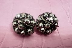 vintage clip on earrings in Warner Robins, Georgia