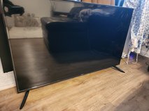 50 inch smart Roku Tv UHD 4K with HDR in Spangdahlem, Germany