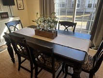 Black Dining Kitchen Table & 6 Chairs in Batavia, Illinois