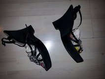 women shoes and high heels size 7-71/2  3pairs like new each $5 in Stuttgart, GE