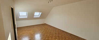 3BR Townhouse, 10mins to FRA Airport, 26mins to Clay in Wiesbaden, GE