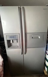Samsung Side-by-Side Refrigerator with Water Connection in Baumholder, GE