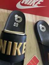 New w/tag NIKE M12 OFFCOURT SLIDE BlackxGold in Okinawa, Japan
