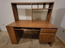 Medium-size Desk in Alamogordo, New Mexico