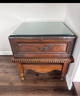 Antiques horse table in Camp Pendleton, California