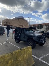 Rooftop tent, air matress, and sheets in Stuttgart, GE