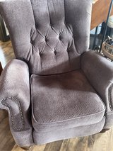 Flex steel armchair recliner in Alamogordo, New Mexico