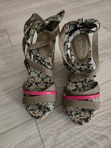 Lady's Shoes Size 36 / 6 in Alamogordo, New Mexico