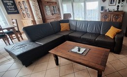 Modern, large 3m x 2.6m genuine leather sofa set with wooden legs in Spangdahlem, Germany
