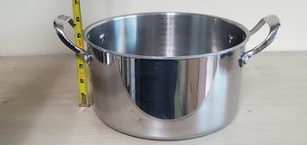 6qt Stainless steel pot in Okinawa, Japan