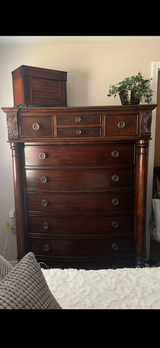 Bedroom set in Westmont, Illinois