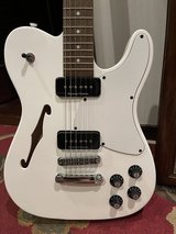 Fender Jim Adkins JA-90 Telecaster Thinline - White in Okinawa, Japan