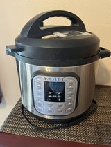 Eight Quart Instant Pot in Alamogordo, New Mexico
