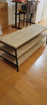 3 Tier Oak Veneer TV STand in Wiesbaden, GE