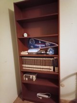 Really Nice tall, sturdy Bookcase in Alamogordo, New Mexico