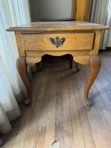 Oak end table in Aurora, Illinois