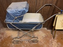 Antique buggy in Aurora, Illinois