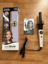 KISS InstaWave Deluxe Automatic Rotating Curler With Box & Instructions in Joliet, Illinois