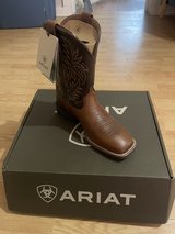 ariat boots size 8ee in Leesville, Louisiana