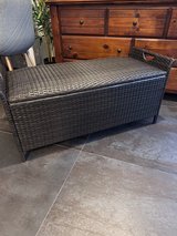 Premium Polyrattan Storage Box – Excellent Condition in Stuttgart, GE