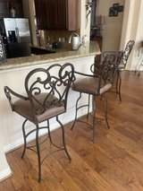 3 Swivel barstools in Houston, Texas