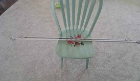 2 silver curtain rods in Alamogordo, New Mexico