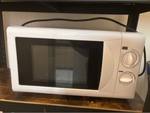 Small Microwave . Cash and pick up only in Ramstein, Germany