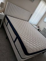 Queen size bed, has a wonderful frame? in Alamogordo, New Mexico