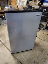 brand new magic chef 3.3 cu inch refrerator and freeze in Morris, Illinois