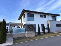Rieden Luxury 4 bed w. Pool and 2 Garages in Grafenwoehr, GE