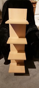 Shelf light colored 108cm high and 27cm wide $6 in Stuttgart, GE