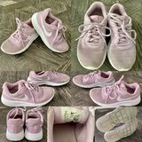 Nike girls athletic shoes in St. Charles, Illinois